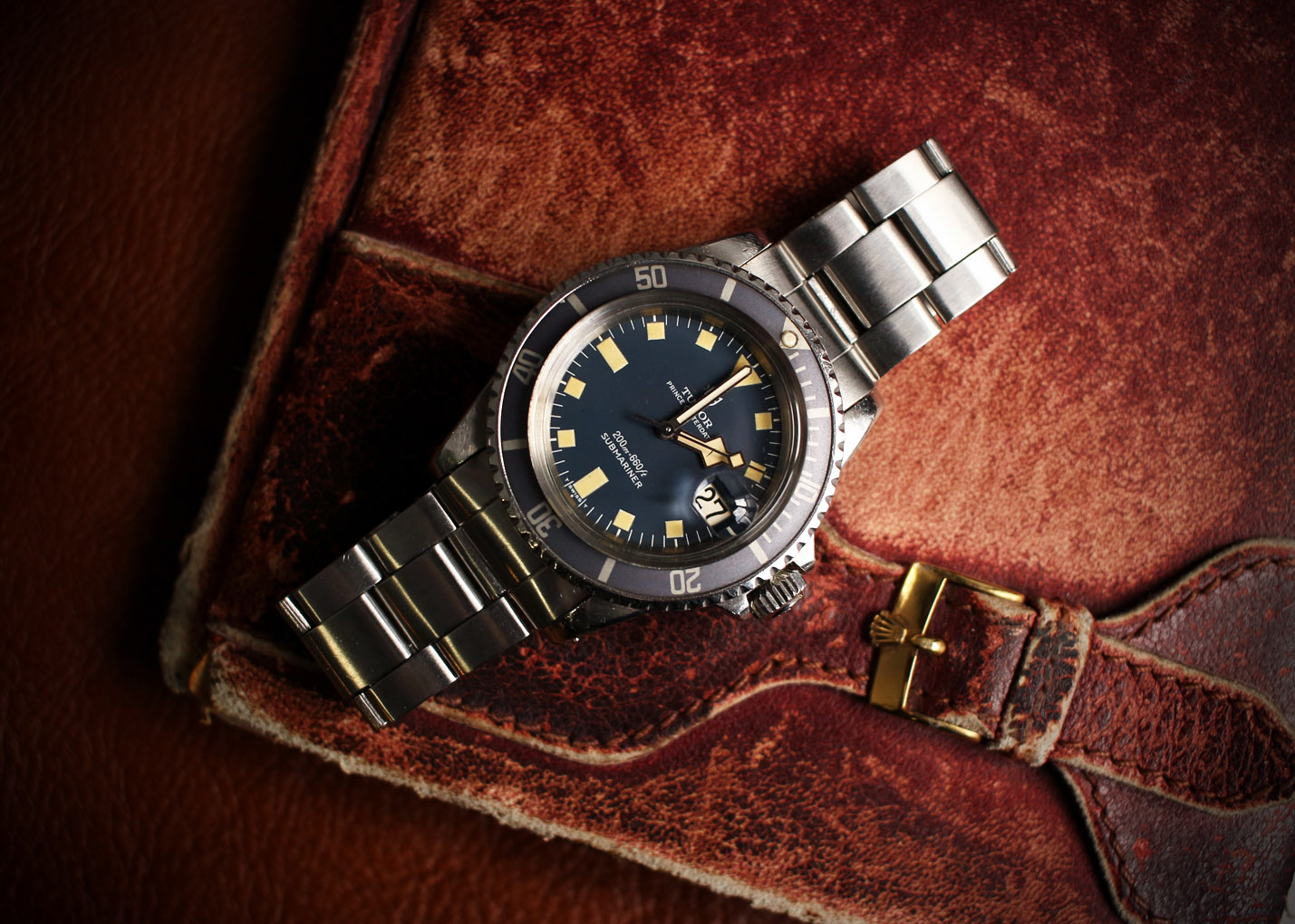 Sold item ］1976 Vintage Tudor Submariner Ref.9411/0 Snow Flake with Blue  Dial – ブログ / アンティークロレックス│CORLEONE